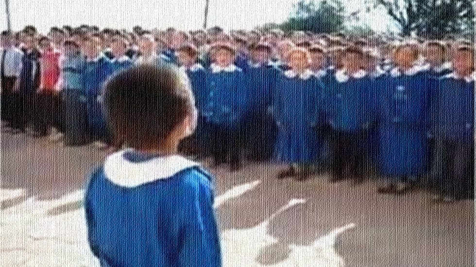 Bakanlık kıyafet y&ouml;nergesini değiştirdi: Kıyafetlere okul y&ouml;netimleri karar verecek