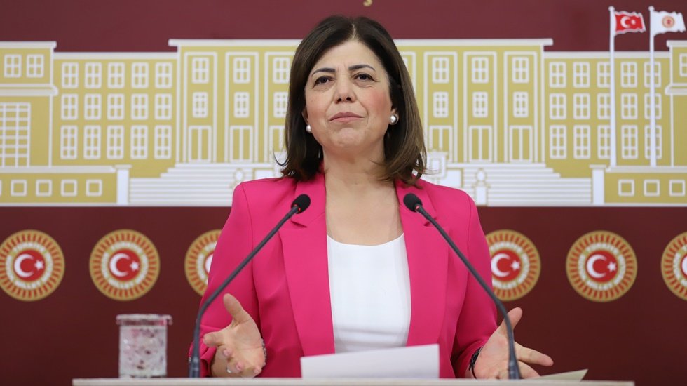 HDP'ten Meral Danış Beştaş a&ccedil;ıklaması: Tedavisi yoğun bakımda s&uuml;r&uuml;yor