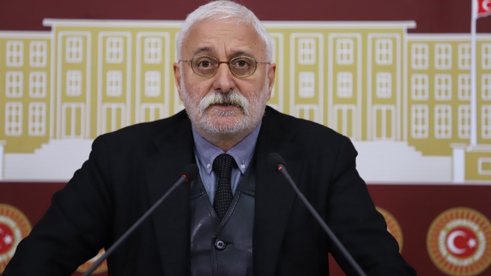 Olu&ccedil;: Ge&ccedil;miş d&ouml;nemde Meclis doğru &ccedil;alışmadı, denetim işlevini yerine getirmedi