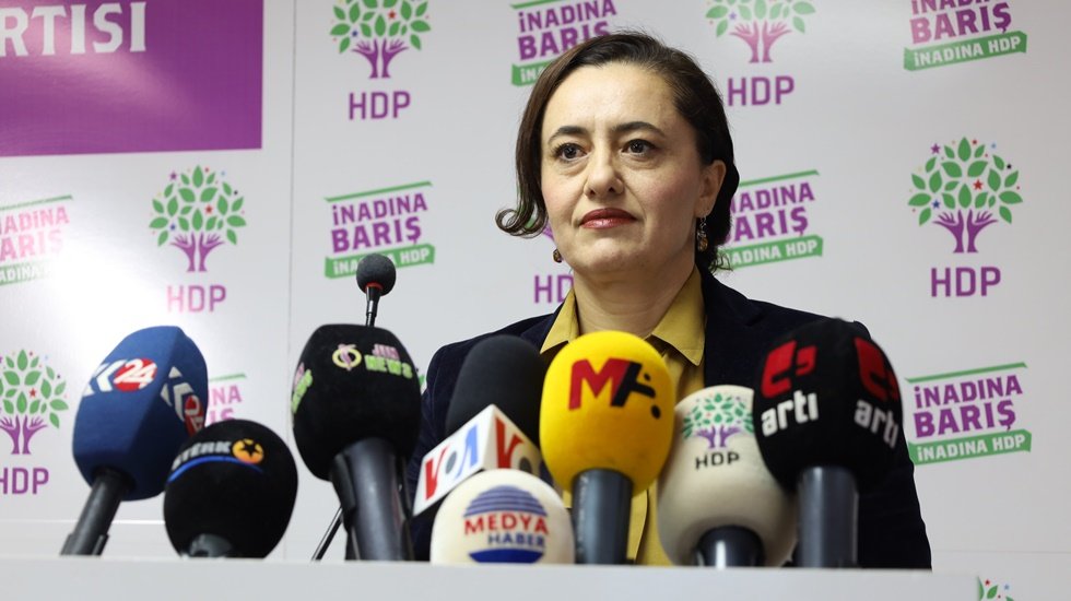 HDP&rsquo;li &Ouml;zdoğan:&nbsp;Bu karar siyasi tarihe bir kara leke olarak ge&ccedil;ecektir