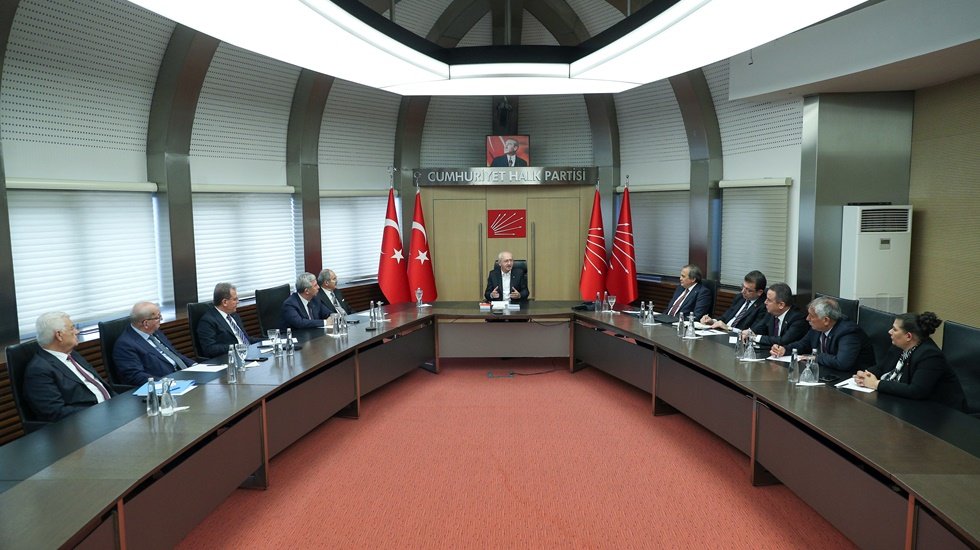 Kılı&ccedil;daroğlu ile g&ouml;r&uuml;şen belediye başkanları: Aday bir an &ouml;nce a&ccedil;ıklansın