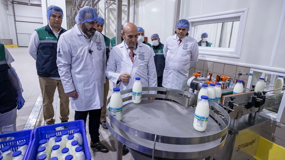 Kılı&ccedil;daroğlu&rsquo;nun temelini attığı &lsquo;S&uuml;t İşleme Fabrikası&rsquo;nda test &uuml;retimi başladı