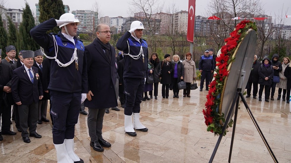 KKTC kurucu Cumhurbaşkanı Rauf Denktaş &ouml;l&uuml;m yıl d&ouml;n&uuml;m&uuml;nde Beylikd&uuml;z&uuml;&rsquo;nde anıldı