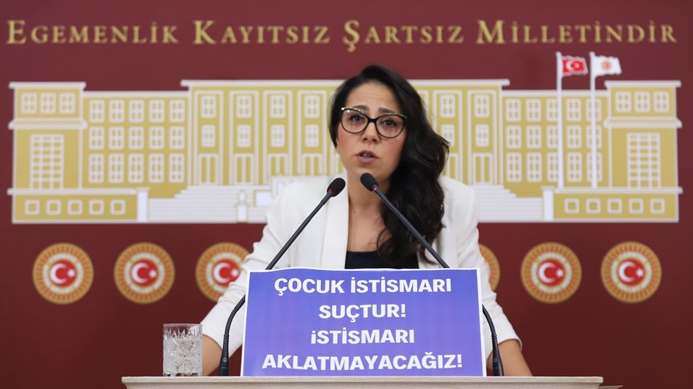 TİP&rsquo;ten istismara uğrayan &ccedil;ocuğu hedef g&ouml;steren Yeni Akit hakkında su&ccedil; duyurusu