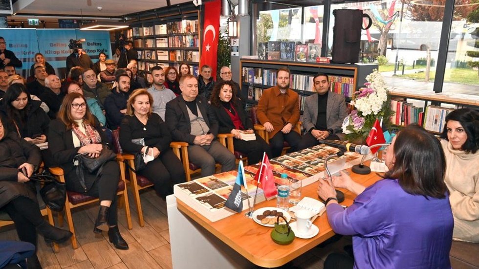 Usta Kalem Yaşar Seyman Beltaş Kitap Kafe&rsquo;de okurlarıyla buluştu