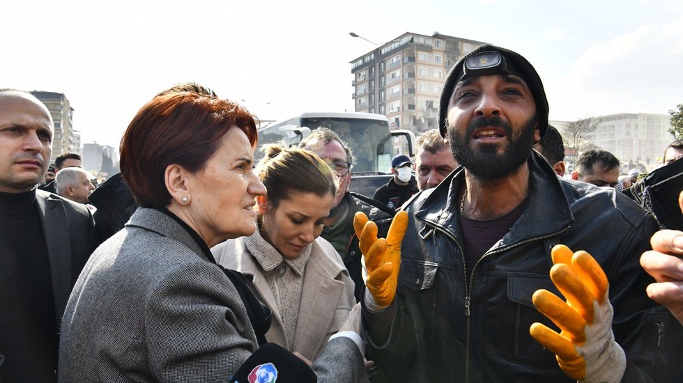 Akşener'in g&ouml;r&uuml;şt&uuml;ğ&uuml; arama kurtarma g&ouml;n&uuml;ll&uuml;s&uuml;: Devletimizi arıyoruz