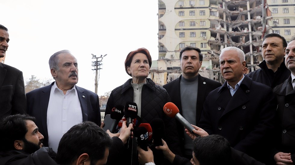Akşener: &ldquo;Se&ccedil;ilmişlerin karşısında atanmışların talimat vermesinden bıktık&rdquo;