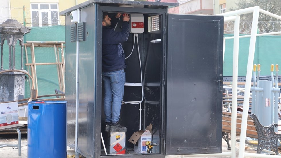 &Ccedil;adırkentler i&ccedil;in ranza, duş kabini ve tuvalet &uuml;retiliyor