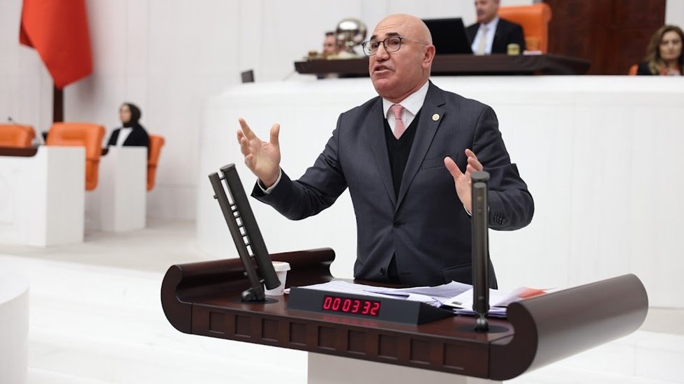 CHP&rsquo;li Tanal, Meclis&rsquo;e taşıdı Ulaştırma Bakanı, AKP&rsquo;li Belediyeyi su&ccedil;ladı!