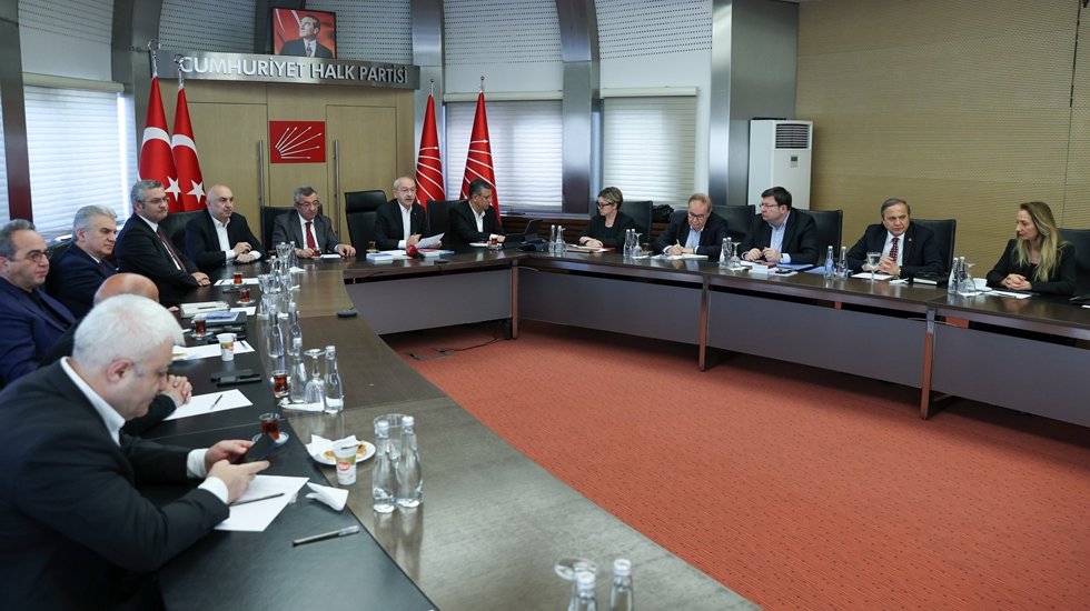 CHP Meclis Grubu, genel merkezde toplandı