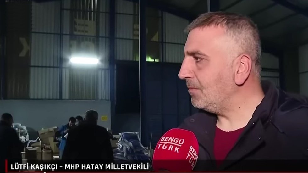 Deprem sırasında r&ouml;portajı bırakıp ka&ccedil;an MHP'li Milletvekili Kaşık&ccedil;ı'dan inciler...