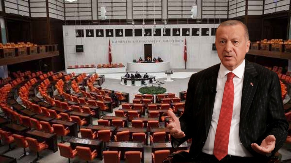 Erdoğan&rsquo;ın t&uuml;m uyarılarına rağmen Meclis koltukları yine de boş kaldı