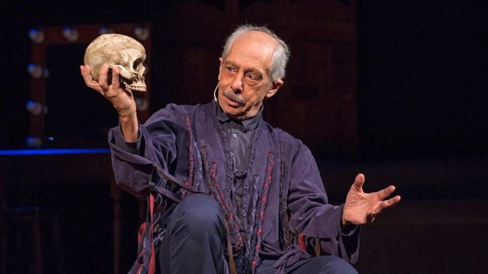 Genco Erkal&rsquo;ın yeni oyunu &ldquo;İmparator&rdquo; Şubat ayı boyunca İstanbul&rsquo;da...