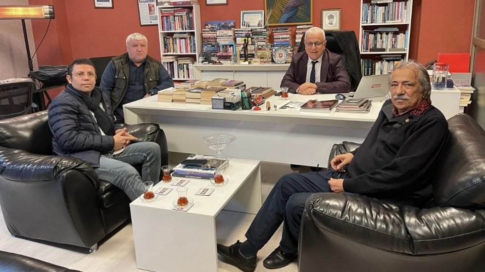 İGD&rsquo;den 3 g&uuml;n karartılan TELE1&rsquo;e destek ziyareti