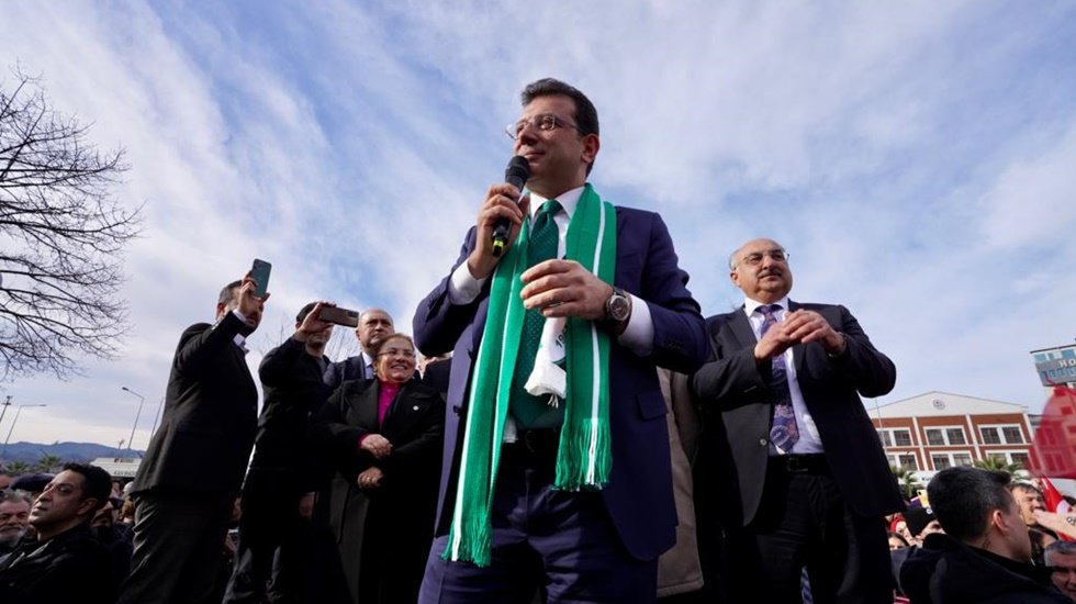 İmamoğlu: &ldquo;Hadi g&uuml;le g&uuml;le. &nbsp;At da bizim &Uuml;sk&uuml;dar da bizim artık&rdquo;