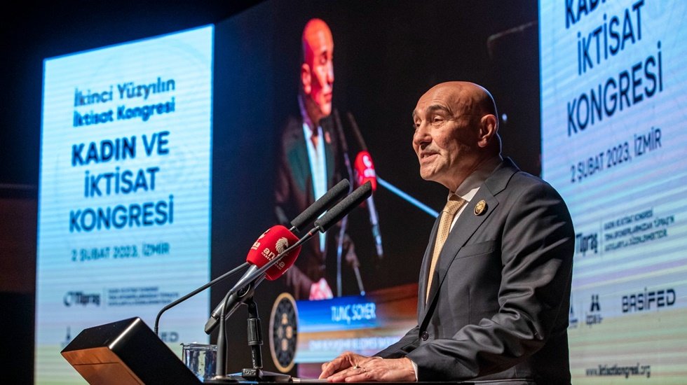 Kadın ve İktisat Kongresi&rsquo;nde konuşan Soyer: &ldquo;Y&uuml;zde 50 kadın kotasını kabul ediyoruz&rdquo;