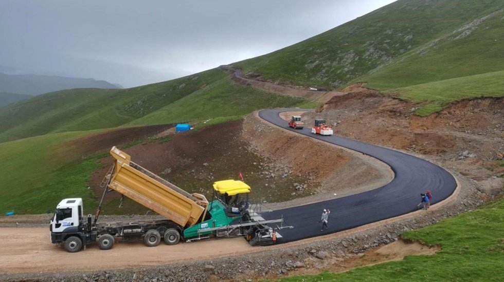 Karadeniz yaylarını betona g&ouml;mecek olan Yeşil Yol i&ccedil;in kamunun kasasından 18 milyon TL daha...