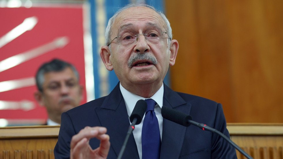Kılı&ccedil;daroğlu'ndan Kızılay yetkililerine: "Ka&ccedil; &ccedil;adır varsa getirin, hepsini alacağız, deprem b&ouml;lgesine g&ouml;ndereceğiz"
