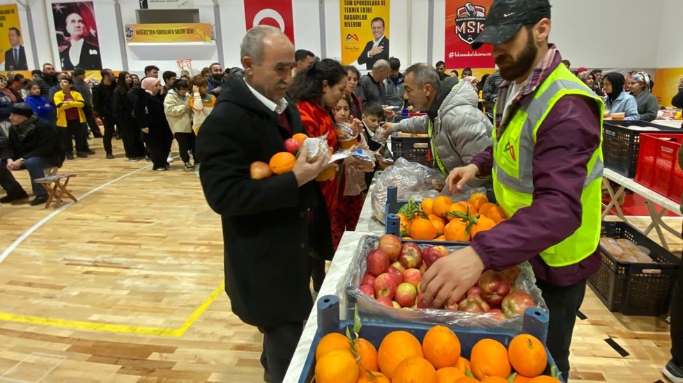 Mersin B&uuml;y&uuml;kşehir&rsquo;den deprem b&ouml;lgelerine acil destek