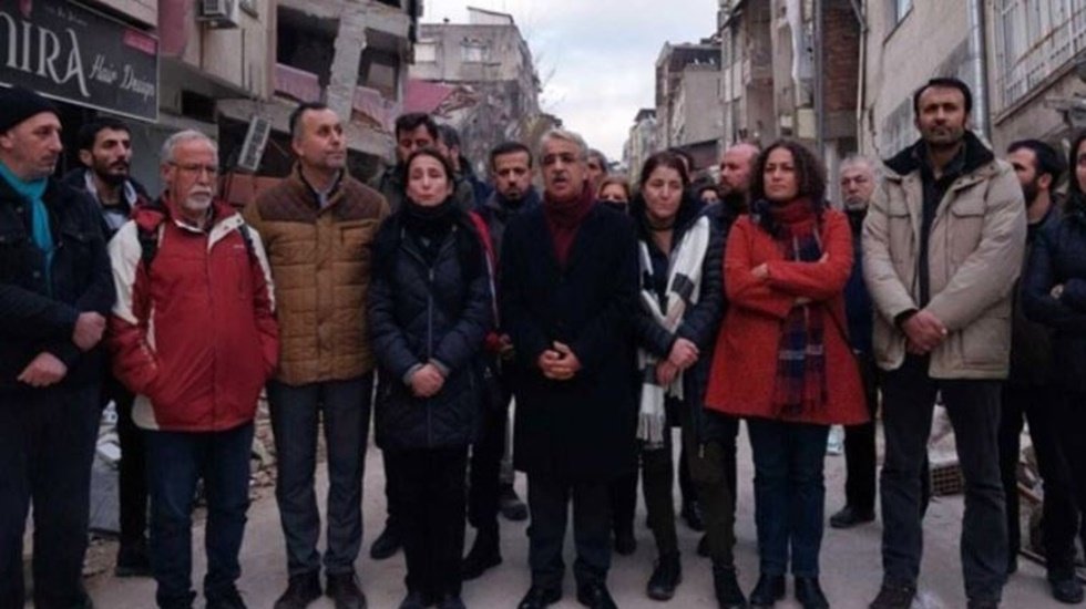 Mithat Sancar: "Devlet ve iktidar yok burada. Acı var, &ouml;fke var"