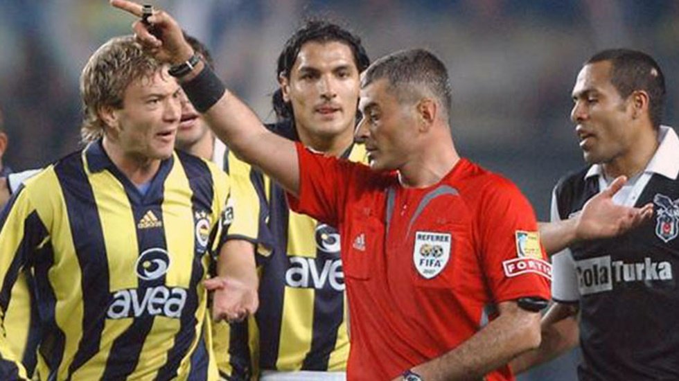 Sel&ccedil;uk Dereli: "Bug&uuml;n stada almadığın Fenerbah&ccedil;e seyircisini yarın sandıktan nasıl uzak tutacaksın"