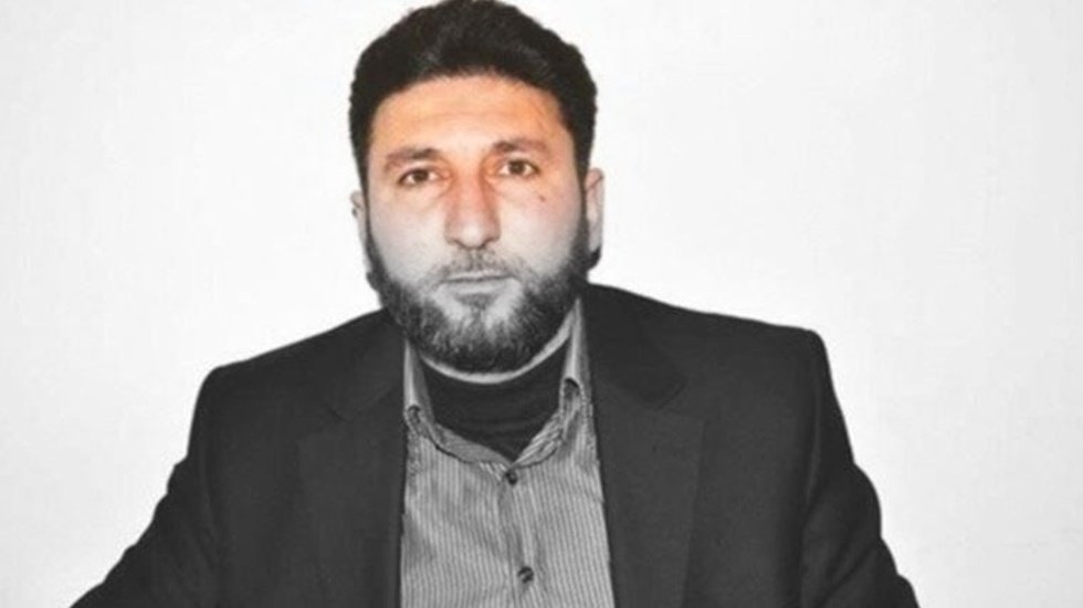 Selden k&uuml;t&uuml;k kapan Milat yazarı 'Burası T&uuml;rkiye İslam Cumhuriyeti' dedi