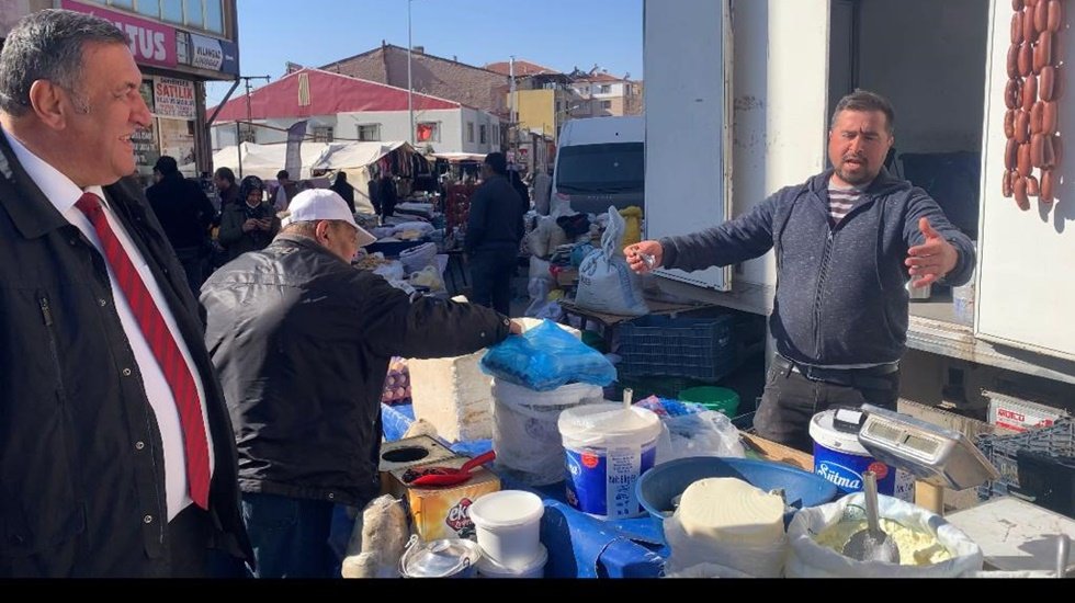 S&uuml;t &uuml;retende, s&uuml;t ve s&uuml;t mamullerini t&uuml;ketende dertli
