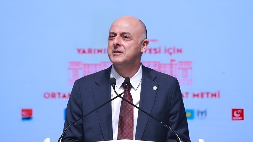 &Uuml;mit &Ouml;zlale: &ldquo;Erdoğan se&ccedil;im i&ccedil;in aradığı kaynağı yardım kampanyasından bulmuş olabilir mi?&rdquo;