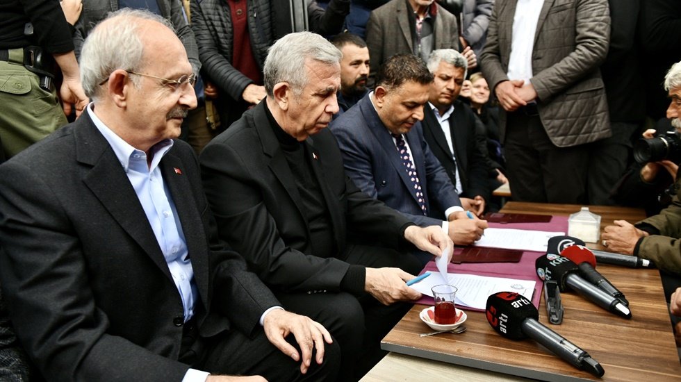 ABB depremde zarar g&ouml;ren Malatyalı kayısı &uuml;reticilerinin elinde kalan &uuml;r&uuml;nleri satın alacak.