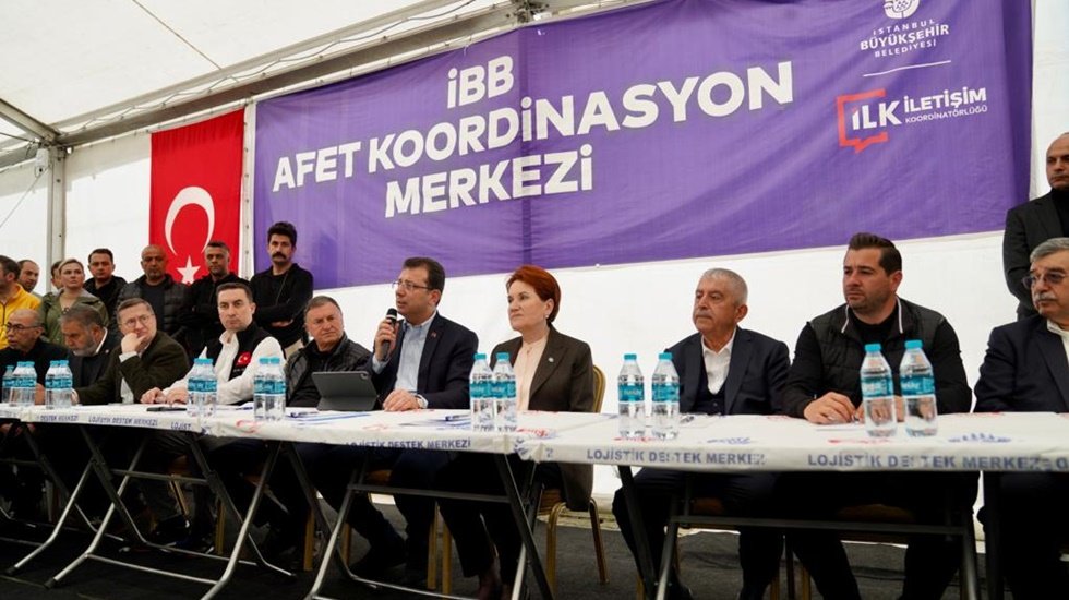 Akşener ve İmamoğlu Hatay&rsquo;da İBB Afet Koordinasyan Merkezinde a&ccedil;ıklamalarda bulundu...