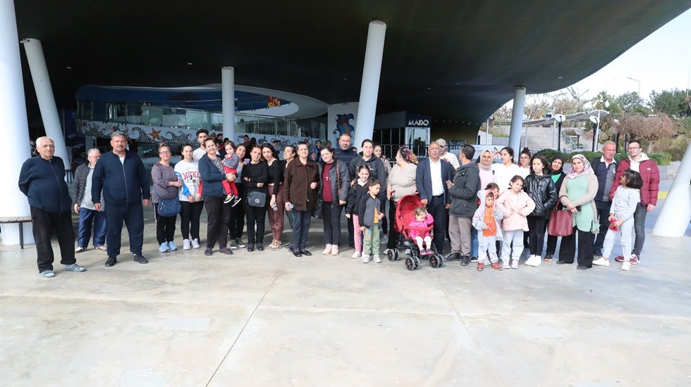 Antalya B&uuml;y&uuml;kşehir'in misafiri olan depremzede vatandaşlara moral gezisi