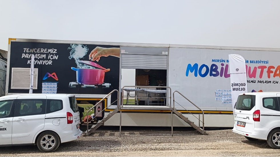 B&uuml;y&uuml;kşehir&rsquo;in mobil mutfak, gezici sağlık, diş ve kuaf&ouml;r aracı Adıyaman&rsquo;da hizmete başladı