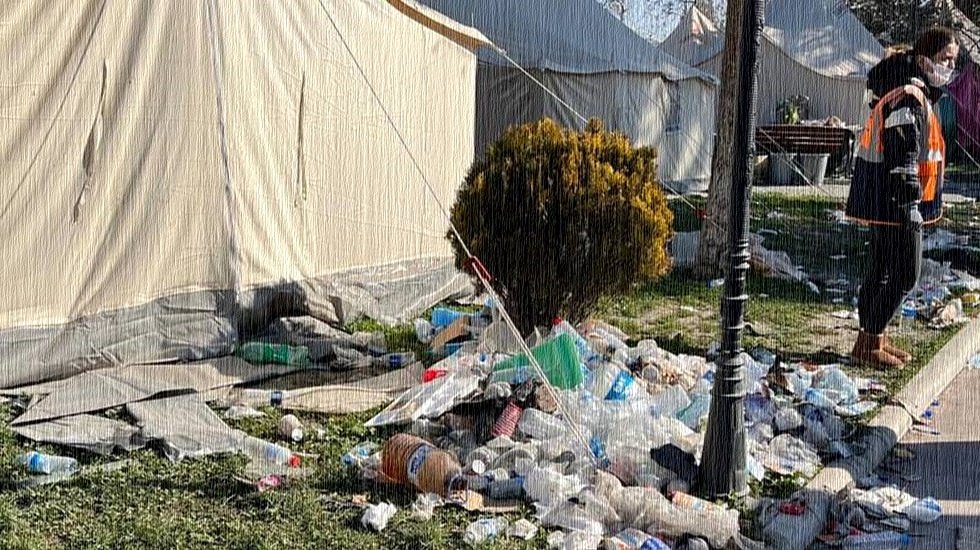 Deprem bölgesinde salgın hastalık riskine karşı hijyen önlemleri arttırılmalı