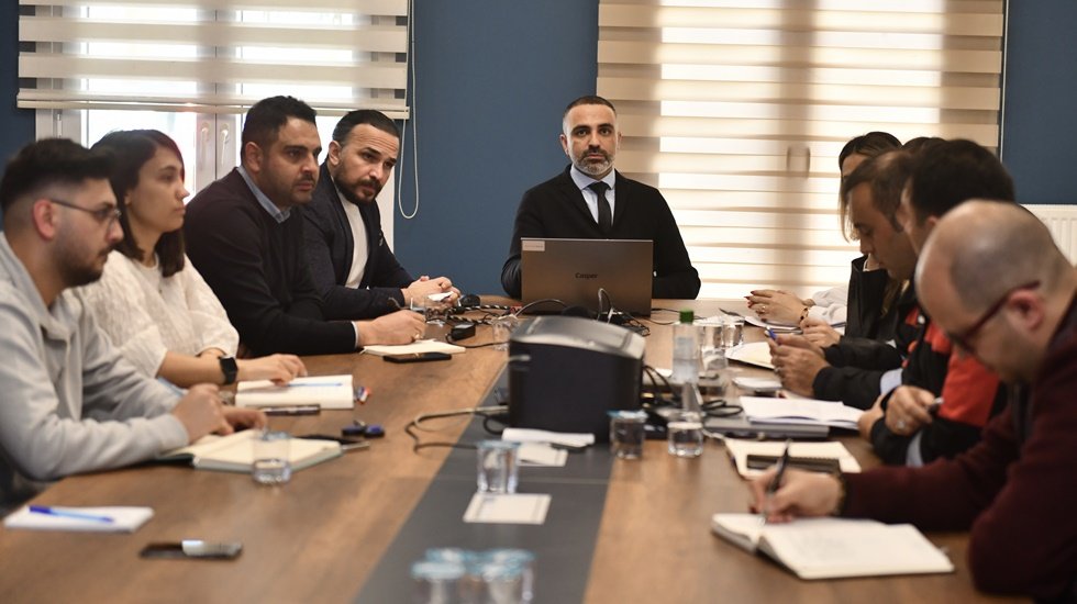 Deprem b&ouml;lgesindeki tecr&uuml;beler masaya yatırıldı