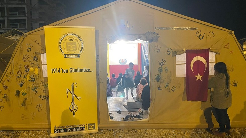 Sanatçılar çocuklar için Hatay’da