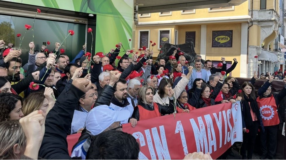 1 Mayıs'a doğru y&uuml;r&uuml;y&uuml;şe polis engeli!