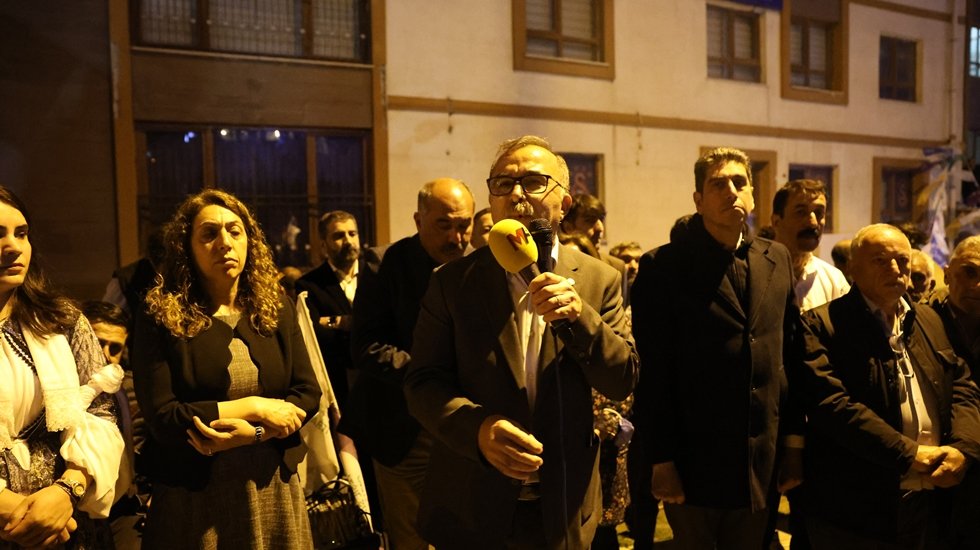 Akın: "Karşımızda Cumhur İttifakı değil "beyaz toros" ittifakı var ve yenilecekler"