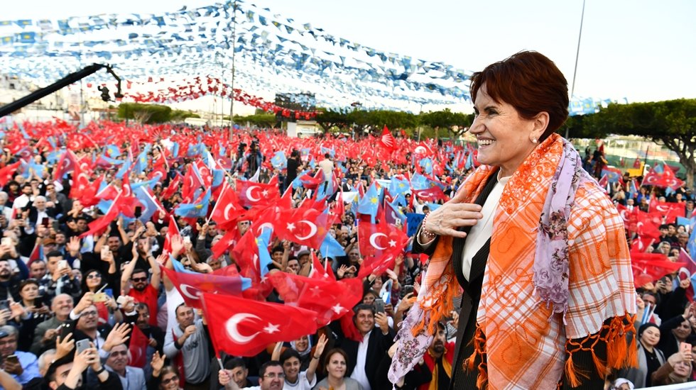 Akşener: &ldquo;Bug&uuml;n hem İYİ Parti&rsquo;ye hem de Kılı&ccedil;daroğlu&rsquo;na oy istemek i&ccedil;in karşınızdayım&rdquo;