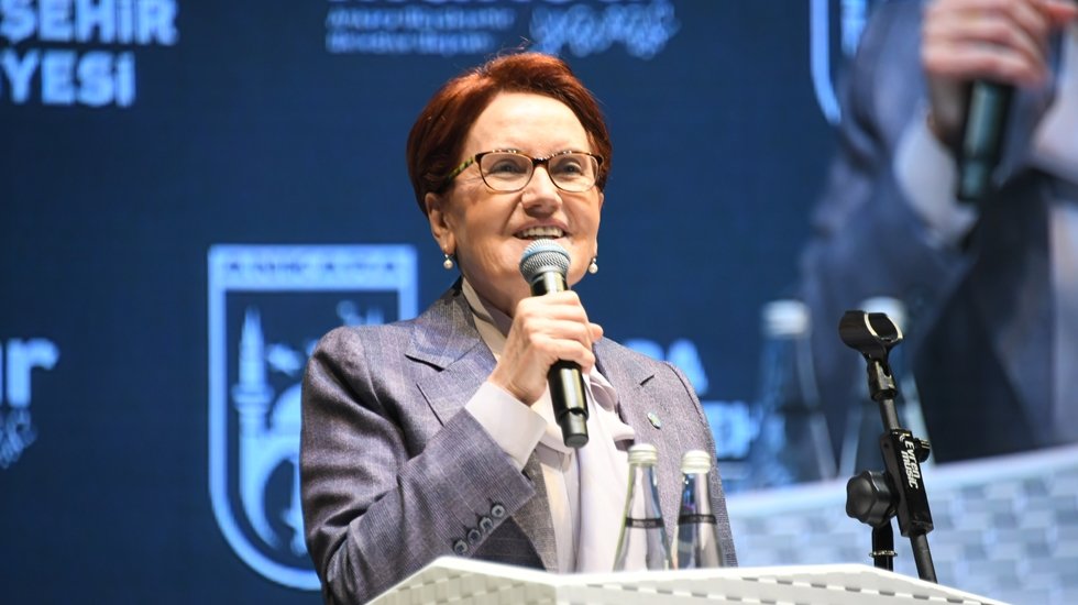Akşener: "Evet baharlar gelecek ve evet birlikte tarih yazacağız ve evet birlikte kazanacağız!"