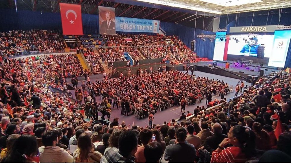 Bir oy Erdoğan gitsin diye, bir oy TKP'ye...