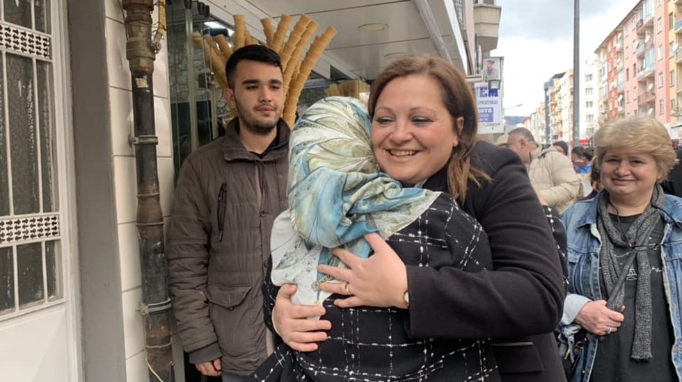 CHP'li K&ouml;ksal: Koltukları değil, ayakkabıları eskitmenin haklı onurunu yaşıyorum