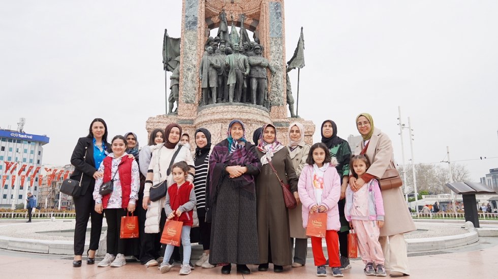 Depremden etkilenen vatandaşlara moral gezisi