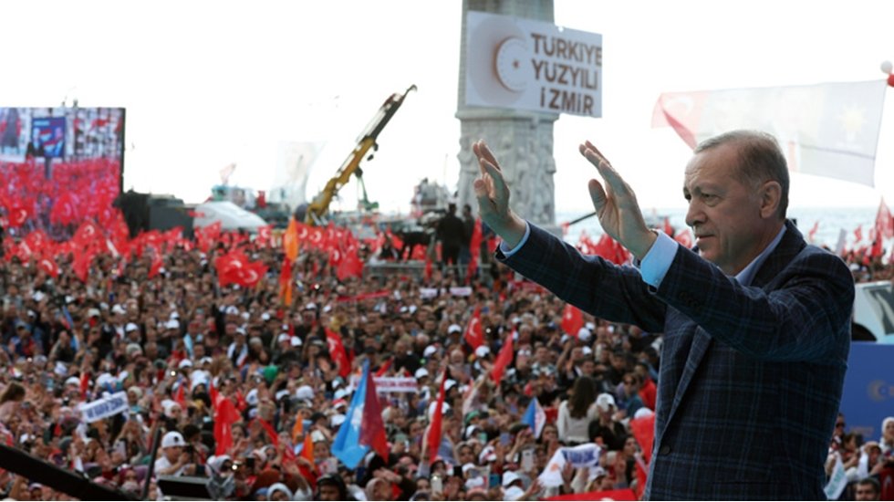Erdoğan İzmir'de muhalefeti aşağılayan konuşma: '&Ccedil;apsızların son &ccedil;ırpınışları'