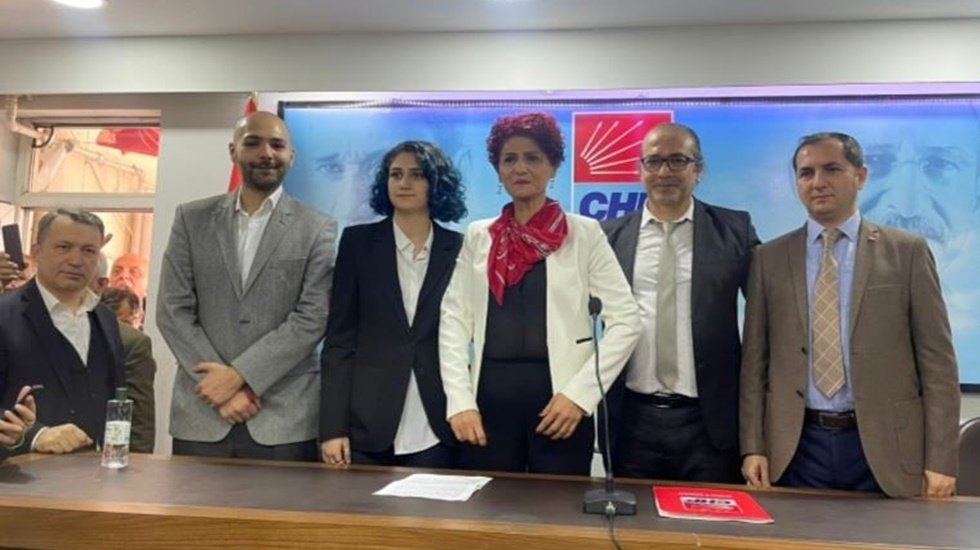 EYT Federasyonu Başkanı &Ouml;z&uuml;pak, CHP'den milletvekili aday adayı oldu