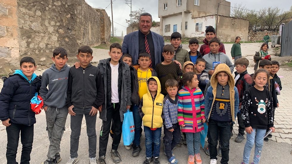 G&uuml;rer: &rdquo;&Ccedil;ocuklarımız i&ccedil;in geleceği g&uuml;zel kılacağız&rdquo;
