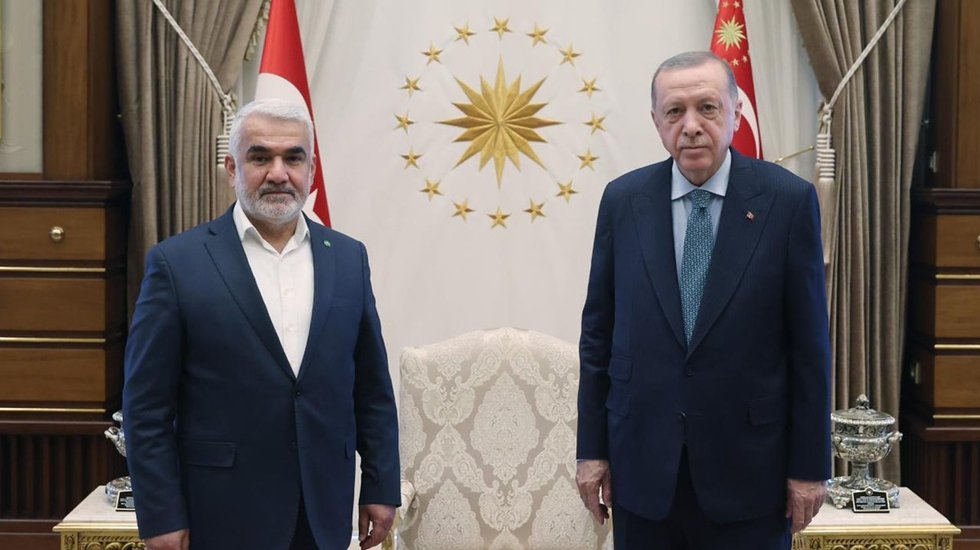 H&Uuml;DA PAR lideri Yapıcıoğlu'na &ldquo;konuşma yasağı geldi&rdquo; iddiası