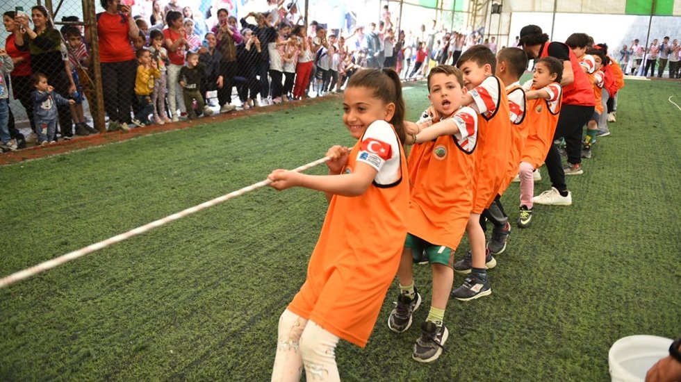 Kadık&ouml;y Belediyesi'nin Hatay&rsquo;da 23 Nisan coşkusu