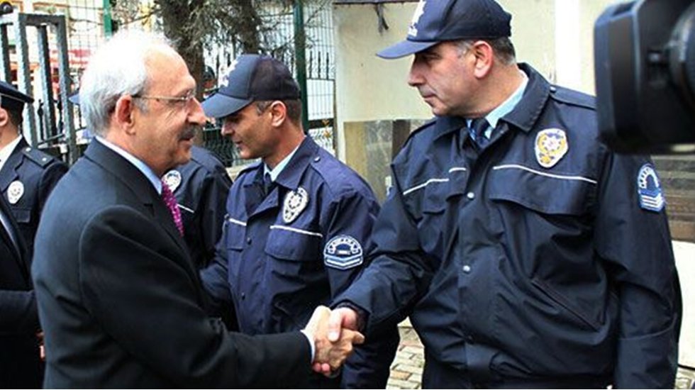 Kılı&ccedil;daroğlu polislere seslendi: "Emniyet Teşkilatımızın değerli mensupları, hepsini &ccedil;&ouml;zeceğim"