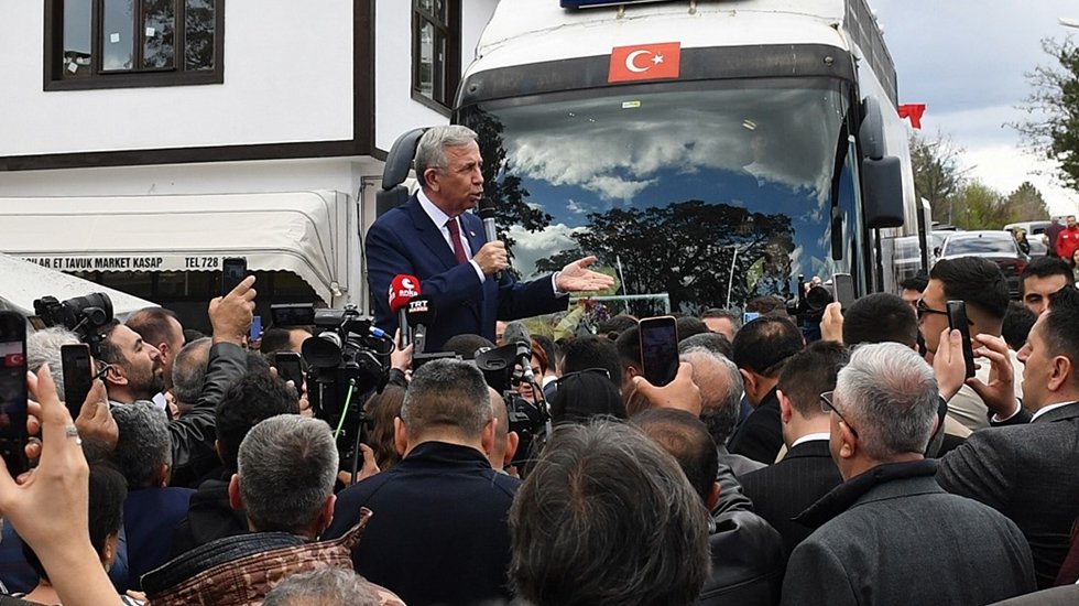 Mansur Yavaş iktidara y&uuml;klendi:  "Yapamaz&rsquo; dedikleriniz gelecek &ccedil;ok daha g&uuml;zelini yapacak"