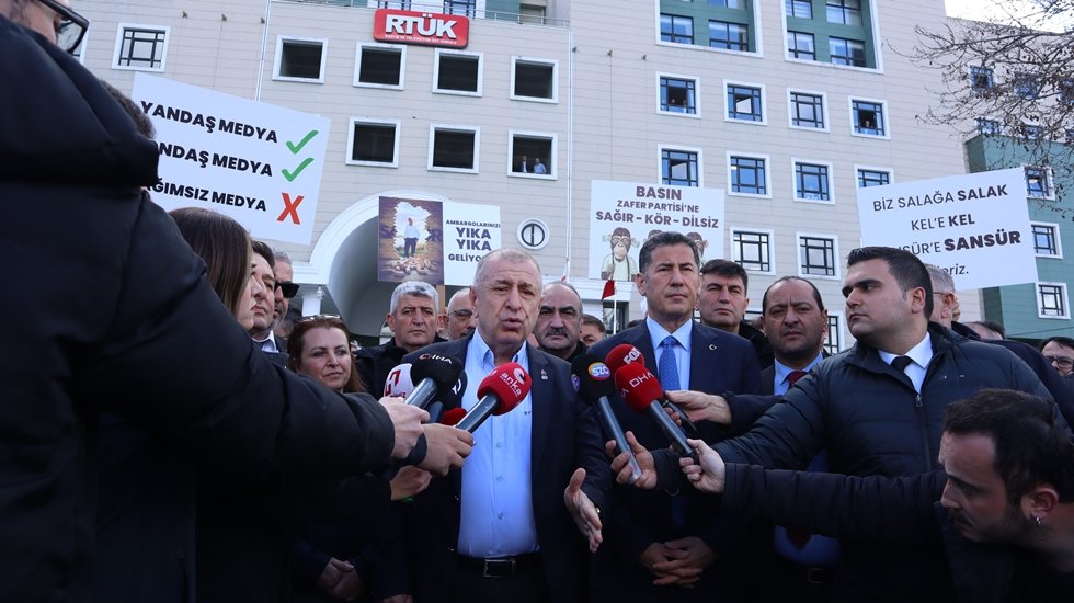 Prof. Dr. &Uuml;mit &Ouml;zdağ: Bu demokrasi değil. Bu a&ccedil;ık faşizm